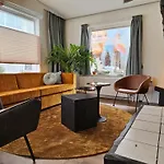 Zeezicht 4*