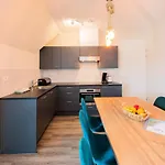 Zeezicht 4*