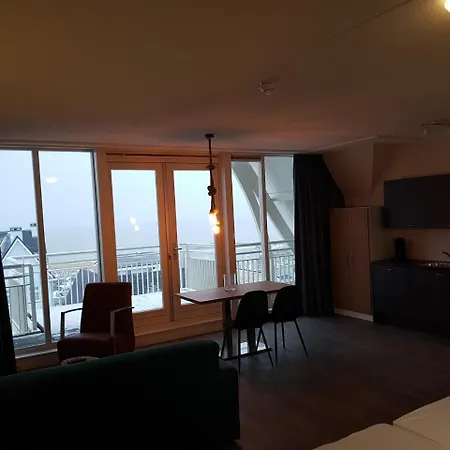 Lägenhetshotell Zeezicht 3*