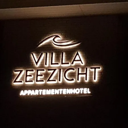 Ξενοδοχείο με διαμερίσματα Zeezicht 4*