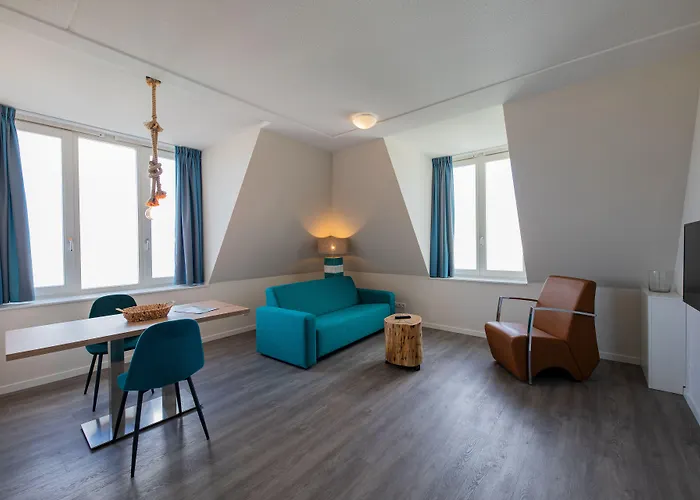 Apartahotel Zeezicht 4*